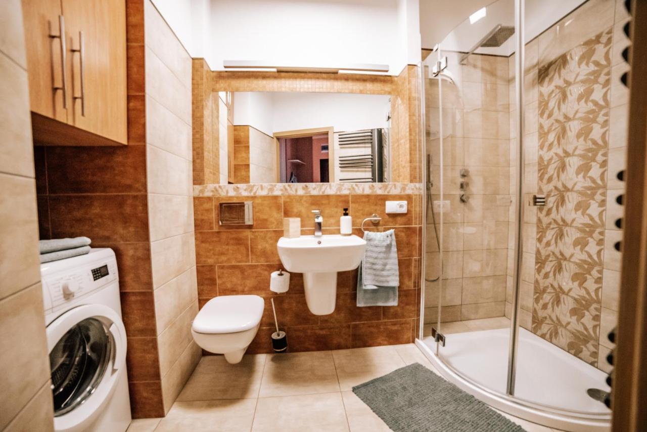 Yacht Apartments Гижицко Екстериор снимка